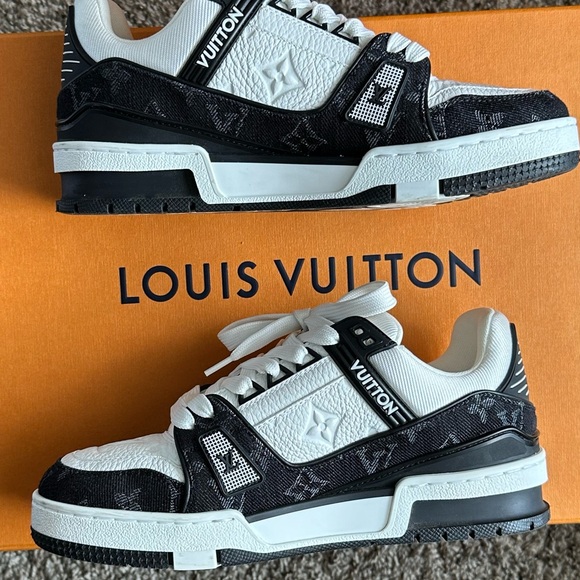 Louis Vuitton LV Trainer White Black - Picture 4 of 6